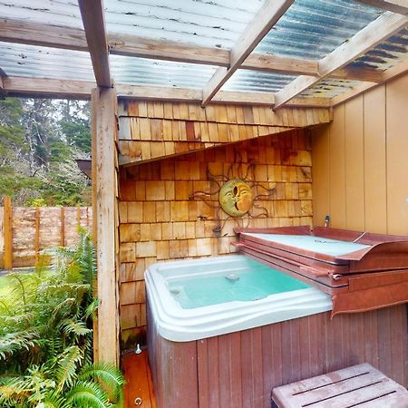 Villa The Getaway Tillicum Beach Exterior foto