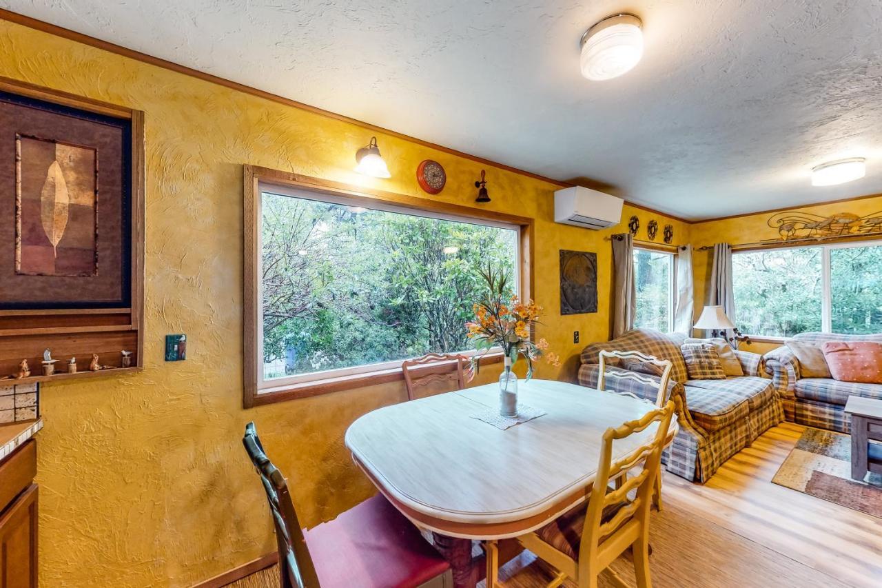 Villa The Getaway Tillicum Beach Exterior foto